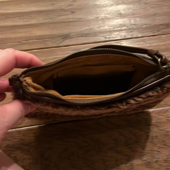 Patricia Nash Fine Italian Sherpa Wristlet - Picture 4 of 5